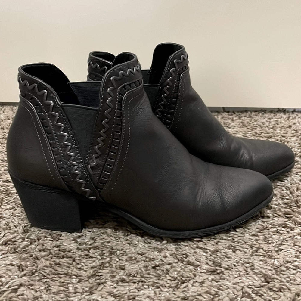 Style n Company comfy slip on bootie